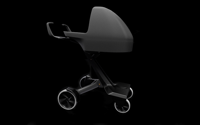 To καρότσι από ανθρακονήματα της ελληνικής εταιρείας...