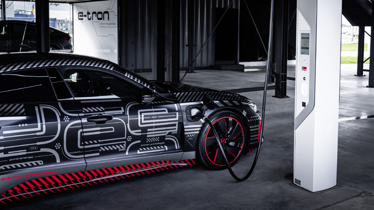 Η Audi έχει έτοιμο τον «αδερφό» της Porsche Taycan Η Audi έχει έτοιμο τον «αδερφό» της Porsche Taycan