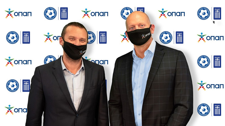 Γιαν Κάρας, Acting CEO ΟΠΑΠ, και Γιάννης Ρόκκας, Διευθυντής Μάρκετινγκ, Επικοινωνίας και Χορηγιών ΟΠΑΠ