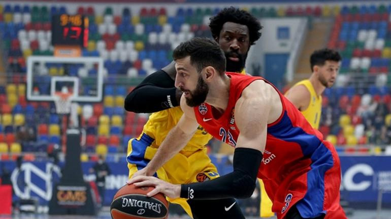 Με υπογραφή Τζέιμς η ΤΣΣΚΑ, 76-72 τη Μακάμπι