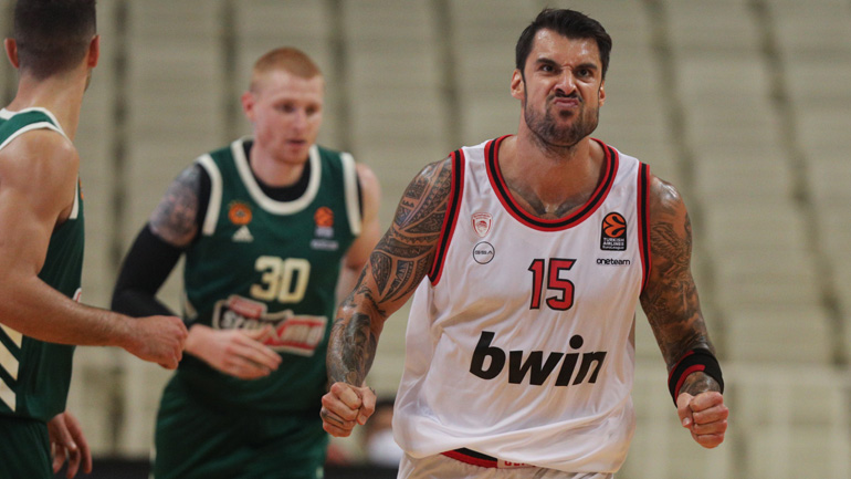 «Κόκκινο» το ντέρμπι αιωνίων, 78-71 ο Ολυμπιακός τον Παναθηναϊκό