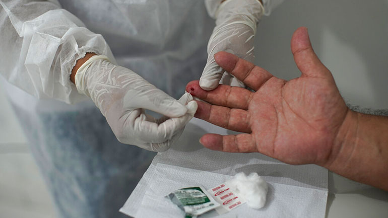 Ουκρανία: Αριθμός ρεκόρ θανάτων λόγω κορωνοϊού