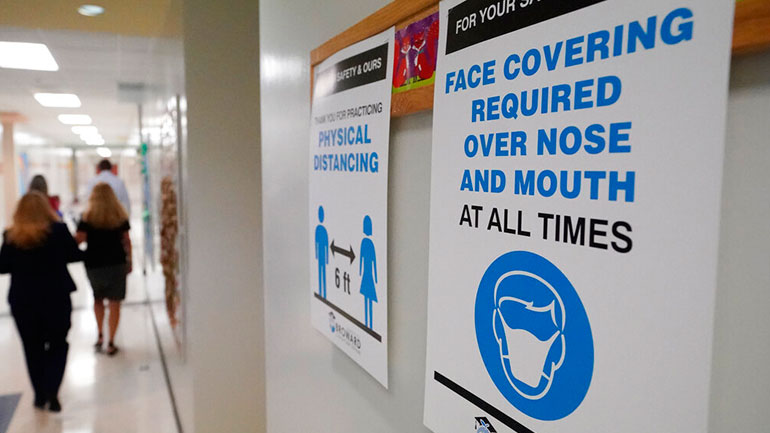 Τι πρέπει να γνωρίζουμε για τα εμβόλια γρίπης και πνευμονιόκοκκου