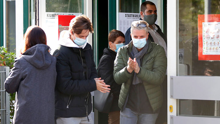 Αυστρία: Στις κάλπες οι ψηφοφόροι για τις δημοτικές και περιφερειακές εκλογές στη Βιέννη