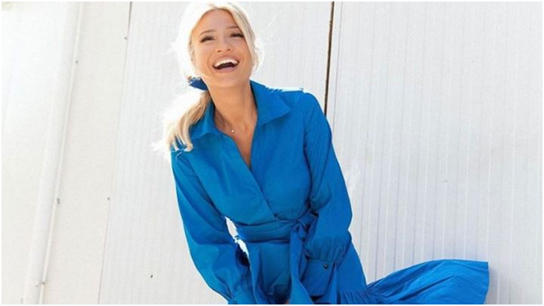 To shirt dress της Φαίης Σκορδά που θα σας χαρίσει μοναδικές all day εμφανίσεις