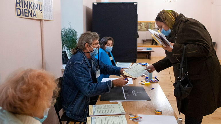 Λιθουανία: Η αντιπολιτευόμενη Ένωση της Πατρίδας κερδίζει τον πρώτο γύρο των εκλογών