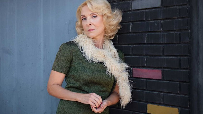 Η Ναταλία Τσαλίκη εισβάλλει στις «Άγριες Μέλισσες» – Ποια θα υποδυθεί