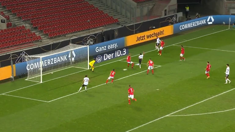 Γερμανία-Ελβετία: Σκόραρε με απίστευτο τακουνάκι ο Γκνάμπρι!