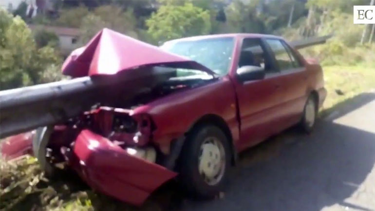 Κάρφωσε στην μπάρα