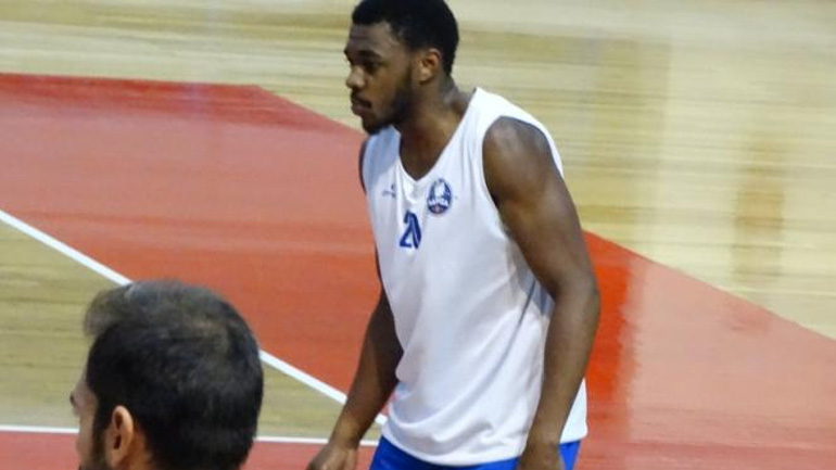 Μπάσκετ: «Τέλος» από τη Λάρισα ο Ρόι