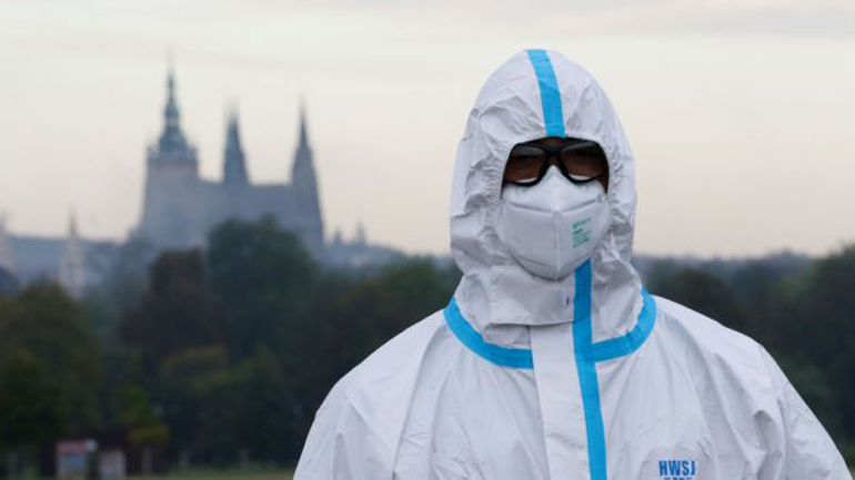 Ο κορωνοϊός… σαρώνει στην Τσεχία: 8.000 κρούσματα σε μία μέρα