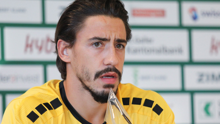 Σοκ στην ΑΕΚ με τον Σιμόες – Μένει εκτός δράσης για έναν μήνα