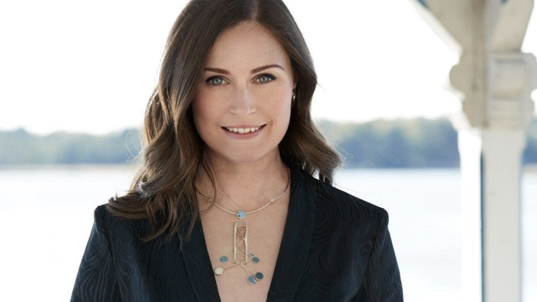 Γυναικείο κίνημα στήριξης της Φινλανδής πρωθυπουργού έπειτα από φωτογράφιση με… βαθύ ντεκολτέ