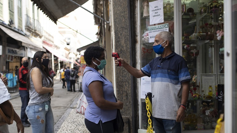 Covid-19: Ξεπέρασαν τους 151.000 οι νεκροί στη Βραζιλία