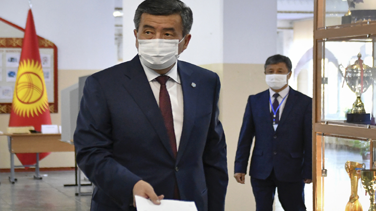 Ο πρόεδρος του Κιργιστάν δήλωσε ότι θα παραιτηθεί μετά τις βουλευτικές εκλογές Ο πρόεδρος του Κιργιστάν δήλωσε ότι θα παραιτηθεί μετά τις βουλευτικές εκλογές