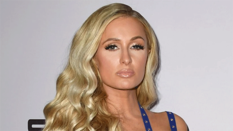 Η Πάρις Χίλτον σε συγκέντρωση στο σχολείο που κακοποιήθηκε