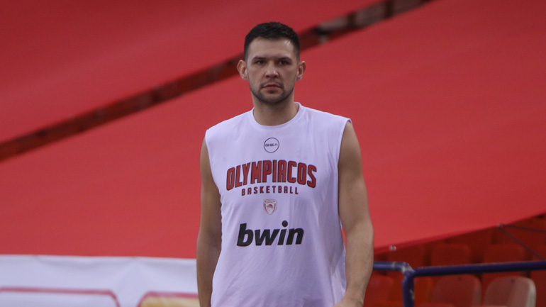 Παπανικολάου: «Να είμαστε απόλυτα συγκεντρωμένοι με την Μακάμπι»