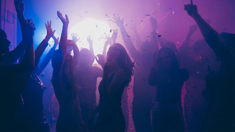 Τουλάχιστον 37 άνθρωποι μολύνθηκαν από τον κορωνοϊό σε πάρτι γενεθλίων στη Νέα Υόρκη Τουλάχιστον 37 άνθρωποι μολύνθηκαν από τον κορωνοϊό σε πάρτι γενεθλίων στη Νέα Υόρκη