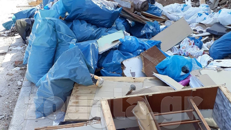 Aπέραντος σκουπιδότοπος το Αττικό Άλσος