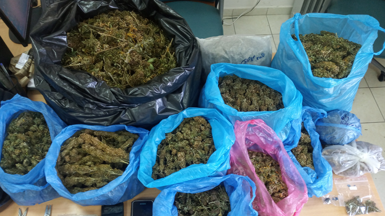 Ηλεία: Συνελήφθη άνδρας για κατοχή οκτώ κιλών κάνναβης