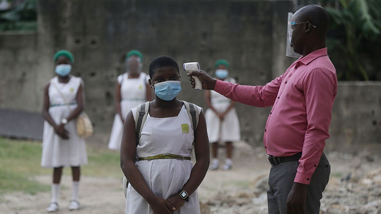 Νιγηρία: Εντοπίστηκαν 181 κρούσματα κορωνοϊού σε ιδιωτικό σχολείο