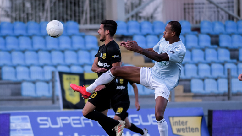 Aγχωτικό τρίποντο κορυφής για τον Άρη, 1-0 τον μαχητικό Απόλλωνα Σμύρνης