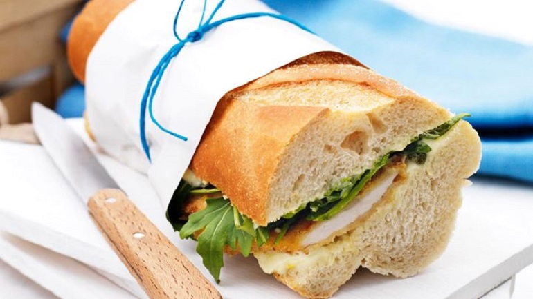 Πεντανόστιμα σπιτικά σάντουιτς με κοτόπουλο