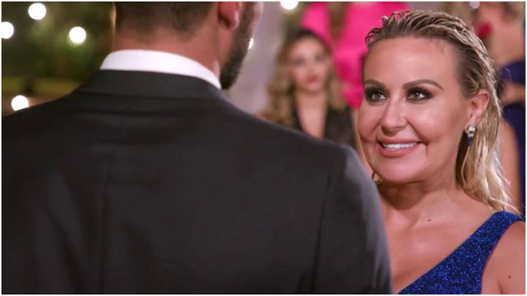 The Bachelor: Πήρε φωτιά το twitter με την αποχώρηση της 38χρονης Έλενας Μπάση