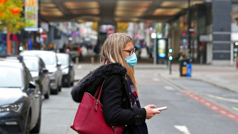 Νέα περιοριστικά μέτρα στην Ευρώπη λόγω κορωνοϊού – Τα κρούσματα έφτασαν τα 40 εκατομμύρια