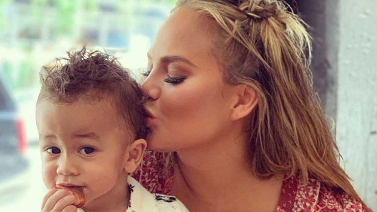 Chrissy Teigen: Επέστρεψε στο Instagram μετά την απώλεια του παιδιού της