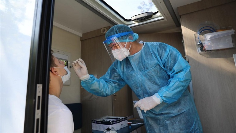 Θετικά 8 κρούσματα κορωνοϊού ανάμεσα σε 340 τεστ στο Θησείο