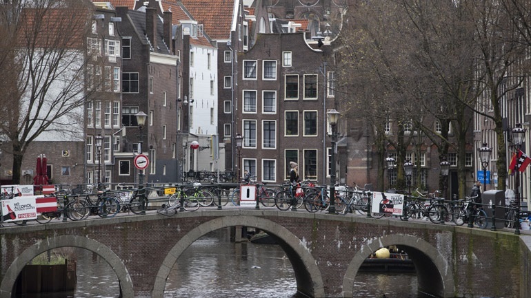 Η χρήση μαριχουάνας στο lockdown – Τους κανόνες εξηγεί ο υπουργός στους Ολλανδούς