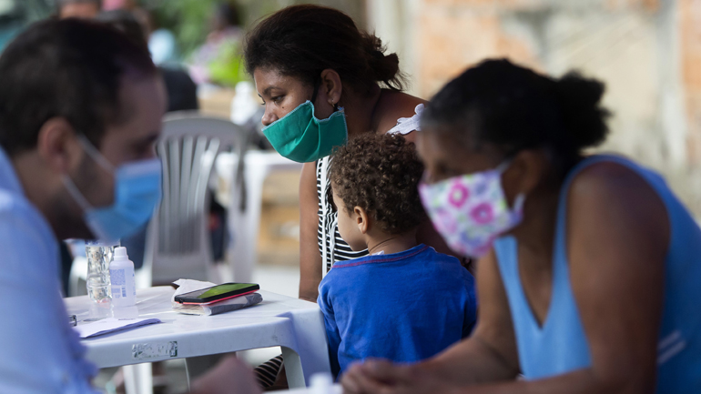 Covid-19: Ξεπέρασαν τους 154.000 οι νεκροί στη Βραζιλία