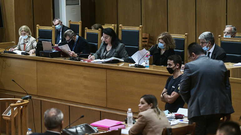 Η “μάχη των αναστολών”