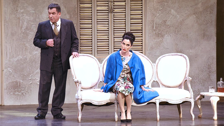 «Φεγγάρι από χαρτί» στο Θέατρο Rex