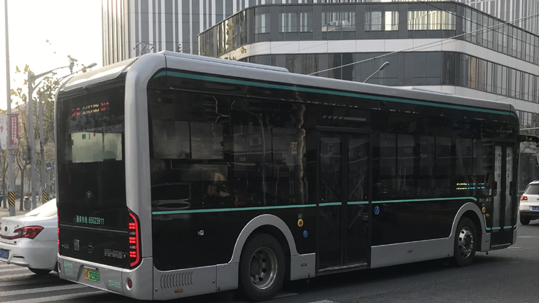 Με επιβάτες η δεύτερη δοκιμαστική λειτουργία του ηλεκτροκίνητου λεωφορείου στην Αθήνα