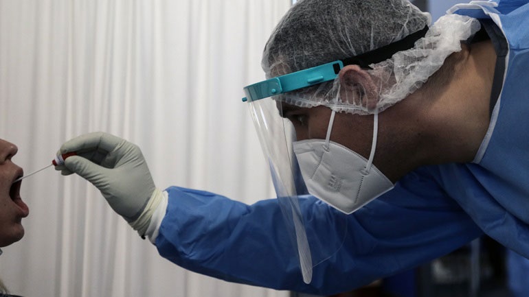 Ραγδαία άνοδος με 641 νέα κρούσματα Covid-19 στη Βόρεια Μακεδονία