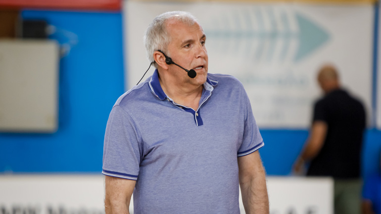 Ομπράντοβιτς: «Η μεγαλύτερη νίκη μας θα είναι να ξαναγεμίσουν τα γήπεδα»