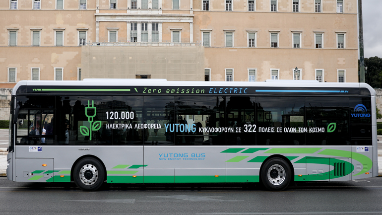 Η πρώτη διαδρομή του ηλεκτροκίνητου λεωφορείου στην Αθήνα με επιβάτες