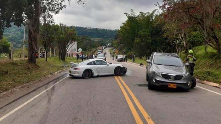 Βγήκε για προσπέραση και χτύπησε ποδηλάτη! Βγήκε για προσπέραση και χτύπησε ποδηλάτη!