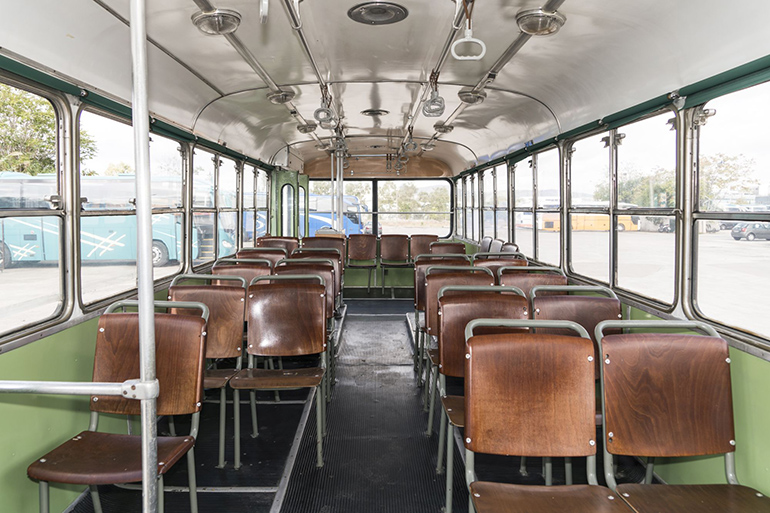 Το εσωτερικό από αστικό λεωφορείο της Αθήνας πριν από δεκαετίες...