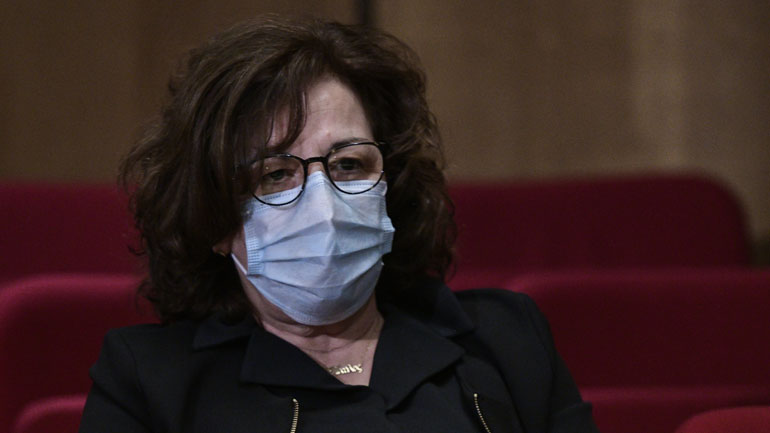 Ξέσπασε σε λυγμούς η Μάγδα Φύσσα μετά την ανακοίνωση της απόφασης