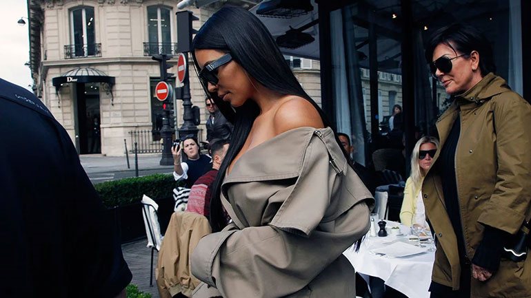 Σε «συμβιβασμό» 6,1 εκατ. δολαρίων για τη ληστεία στο Παρίσι κατέληξε η Kim Kardashian