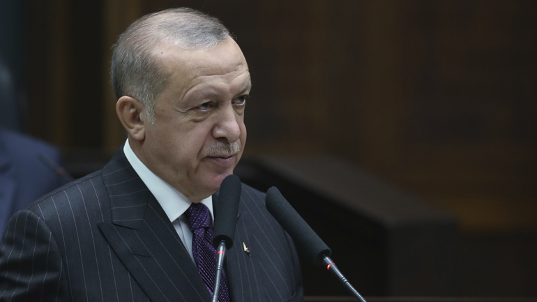 Ο Ερντογάν αμφισβητεί τη συμφωνία κατάπαυσης του πυρός στη Λιβύη