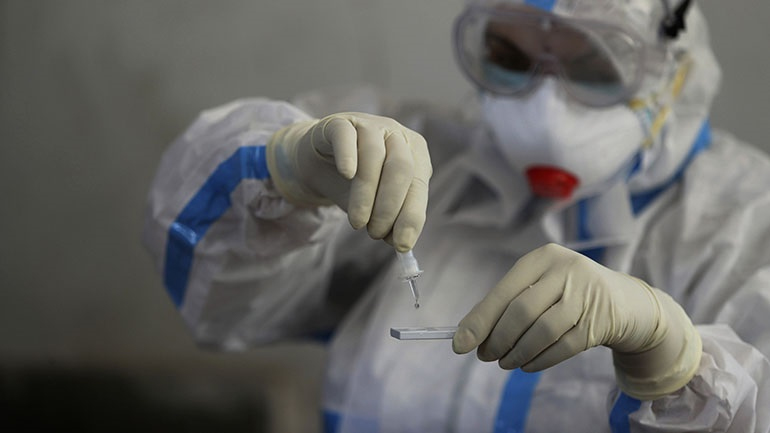 ΗΠΑ-Covid-19: Άρχισε εκ νέου η δοκιμή του εμβολίου της AstraZeneca και του πανεπιστημίου της Οξφόρδης