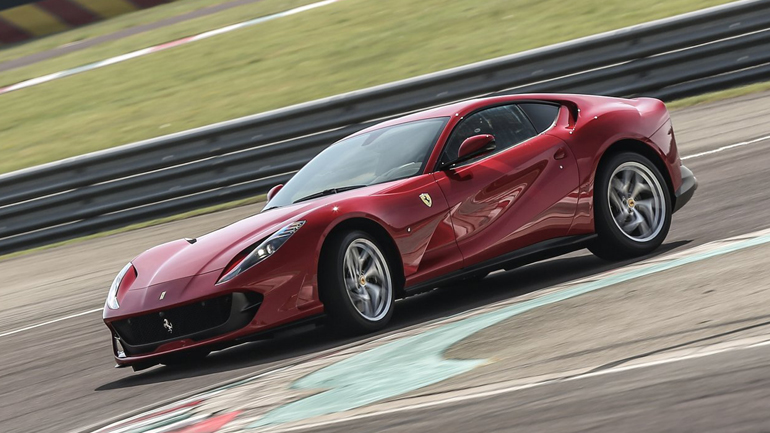 Εντοπίστηκε πρόβλημα στη Ferrari 812 Superfast