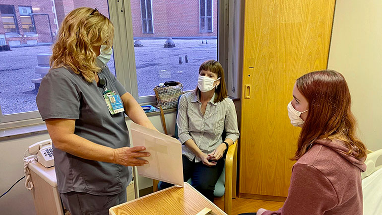 Ουκρανία: Νέο ημερήσιο ρεκόρ κρουσμάτων κορωνοϊού και 121 θάνατοι