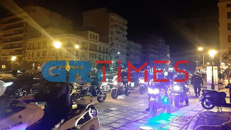 Θεσσαλονίκη: Επιχείρηση της αστυνομίας για την αποφυγή συνωστισμού Θεσσαλονίκη: Επιχείρηση της αστυνομίας για την αποφυγή συνωστισμού