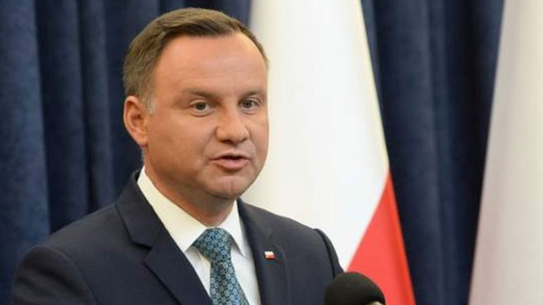 Ο πρόεδρος της Πολωνίας προσβλήθηκε από covid-19