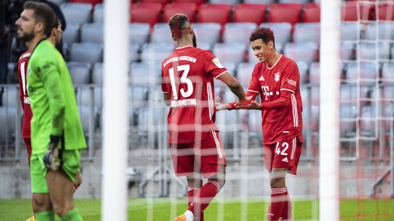 Γερμανία: «Πεντάρα» η Μπάγερν με χατ-τρικ του Λεβαντόφσκι, 5-0 την Άιντραχτ